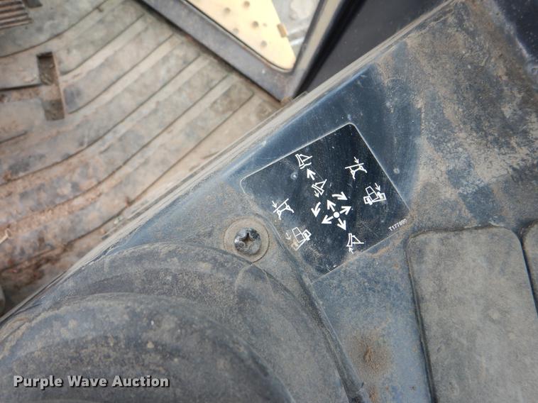 image for item DY9223 2007 John Deere 700J XLT dozer