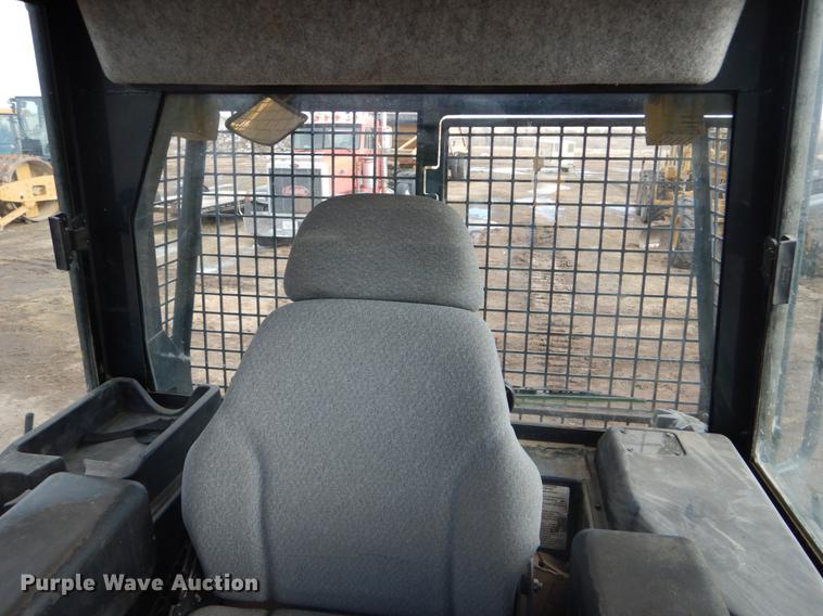 image for item DY9223 2007 John Deere 700J XLT dozer