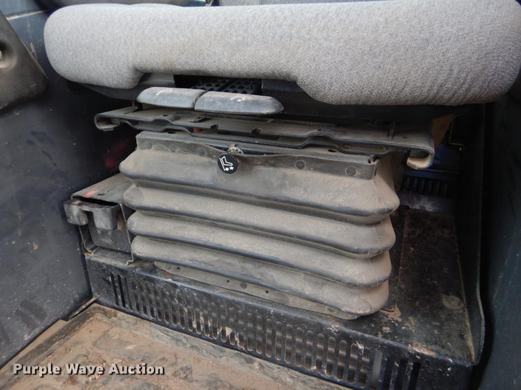 image for item DY9223 2007 John Deere 700J XLT dozer