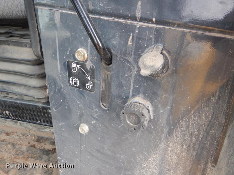 image for item DY9223 2007 John Deere 700J XLT dozer