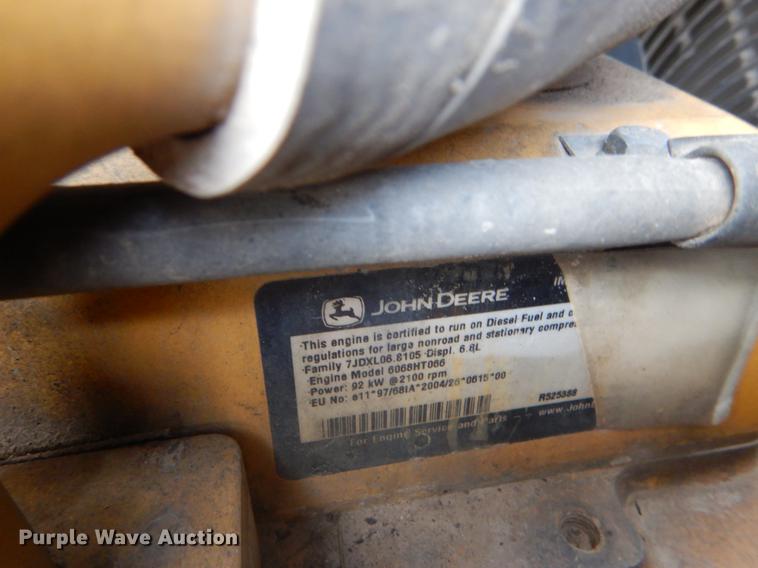 image for item DY9223 2007 John Deere 700J XLT dozer