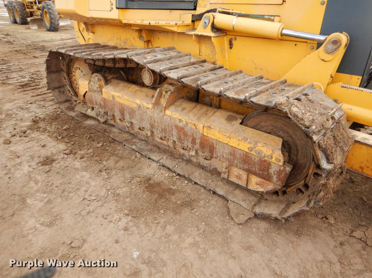 image for item DY9223 2007 John Deere 700J XLT dozer