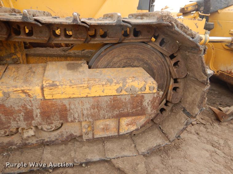 image for item DY9223 2007 John Deere 700J XLT dozer