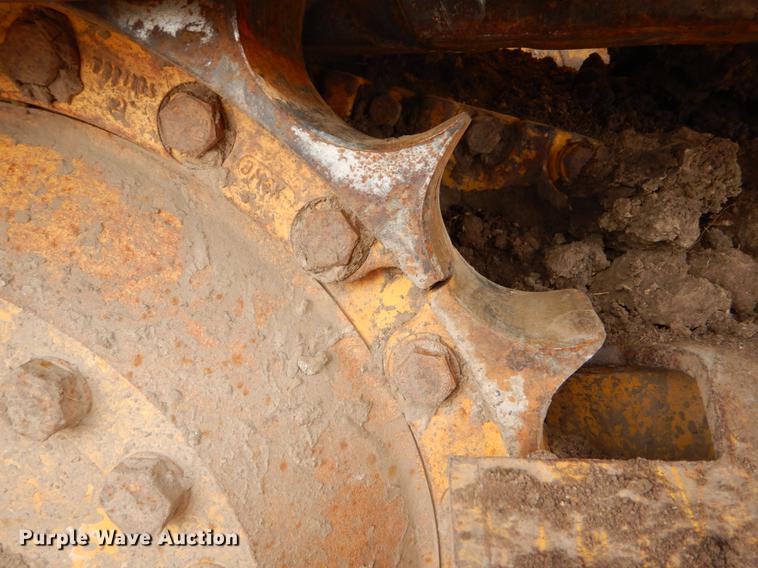 image for item DY9223 2007 John Deere 700J XLT dozer