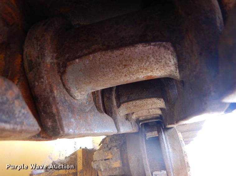 image for item DY9223 2007 John Deere 700J XLT dozer