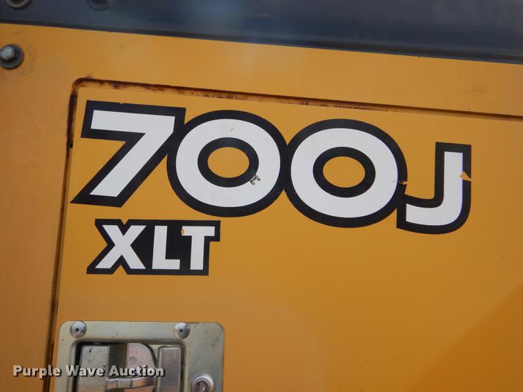 image for item DY9223 2007 John Deere 700J XLT dozer