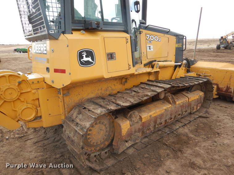 image for item DY9223 2007 John Deere 700J XLT dozer