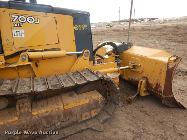 image for item DY9223 2007 John Deere 700J XLT dozer