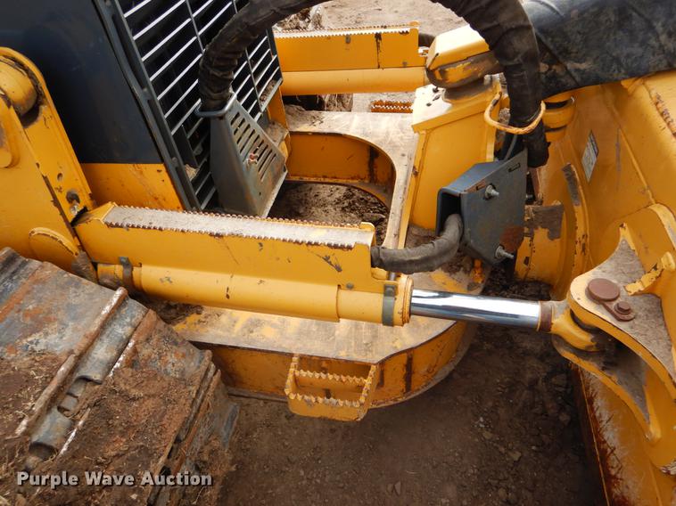 image for item DY9223 2007 John Deere 700J XLT dozer