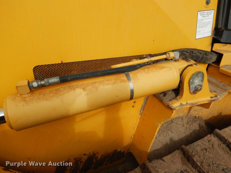 image for item DY9223 2007 John Deere 700J XLT dozer