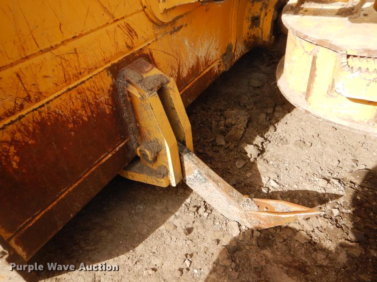 image for item DY9223 2007 John Deere 700J XLT dozer