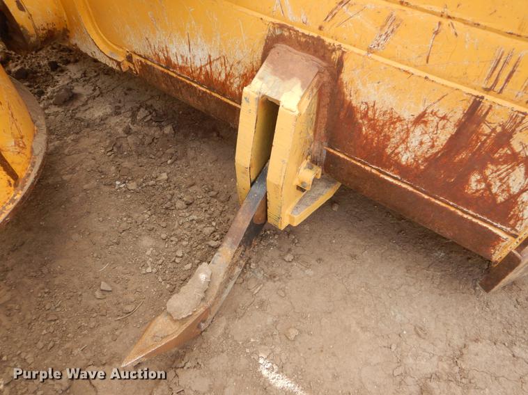 image for item DY9223 2007 John Deere 700J XLT dozer