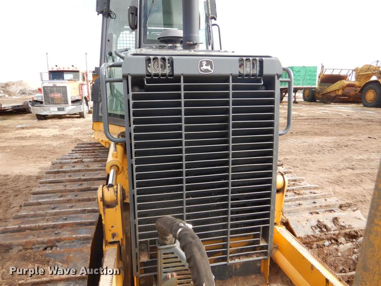 image for item DY9223 2007 John Deere 700J XLT dozer