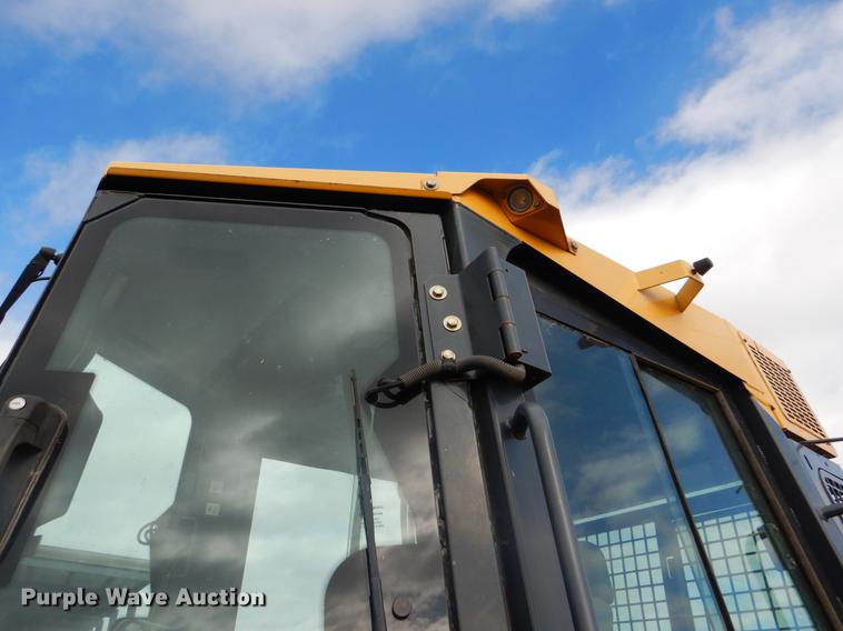 image for item DY9223 2007 John Deere 700J XLT dozer