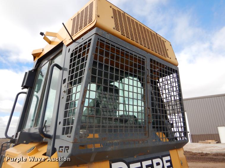 image for item DY9223 2007 John Deere 700J XLT dozer