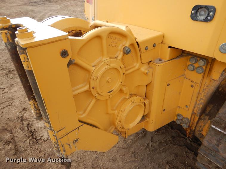 image for item DY9223 2007 John Deere 700J XLT dozer