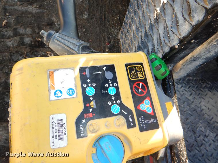 image for item EA9143 2013 H&H Mini Mud Jacking trailer