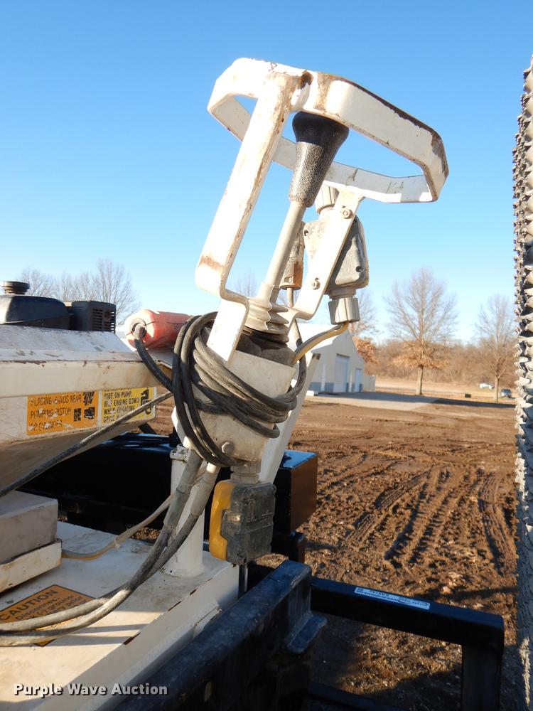 image for item EA9143 2013 H&H Mini Mud Jacking trailer