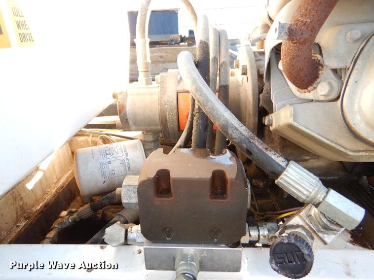 image for item EA9143 2013 H&H Mini Mud Jacking trailer