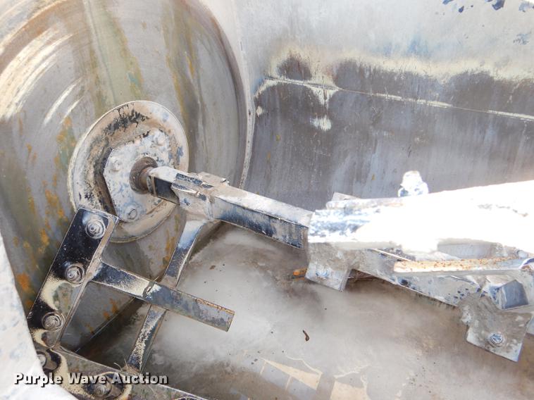 image for item EA9143 2013 H&H Mini Mud Jacking trailer