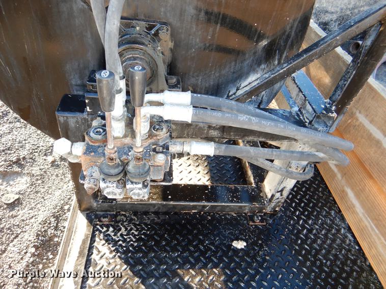 image for item EA9143 2013 H&H Mini Mud Jacking trailer