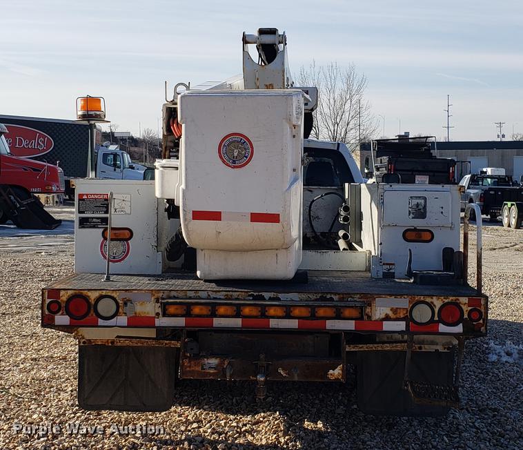 image for item EN9778 2008 Dodge Ram 5500 bucket truck