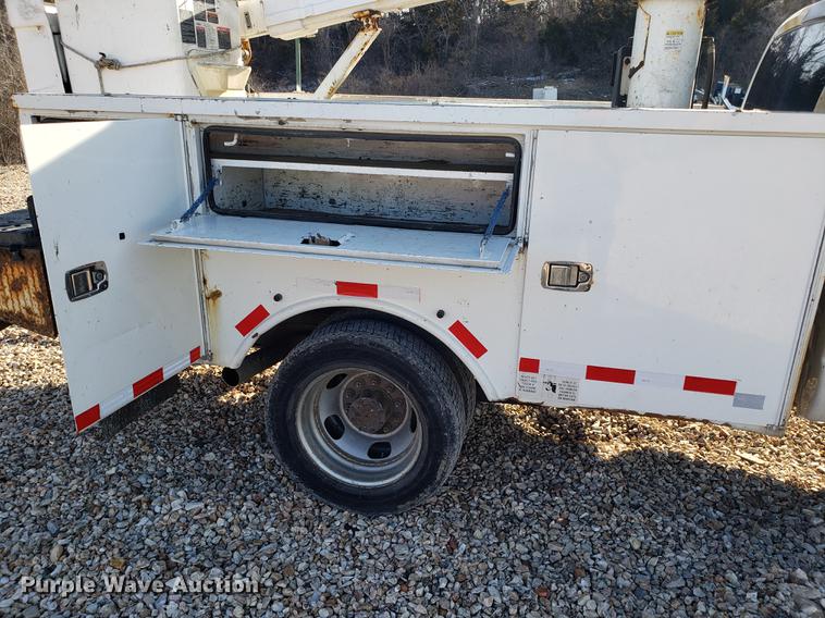 image for item EN9778 2008 Dodge Ram 5500 bucket truck