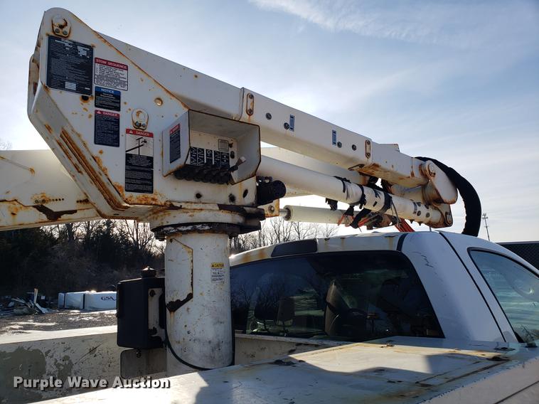 image for item EN9778 2008 Dodge Ram 5500 bucket truck