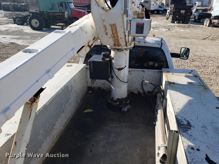 image for item EN9778 2008 Dodge Ram 5500 bucket truck