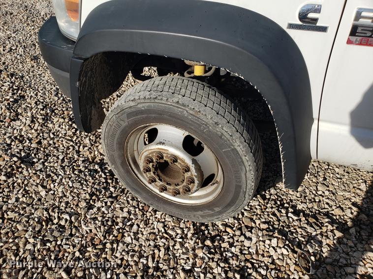 image for item EN9778 2008 Dodge Ram 5500 bucket truck