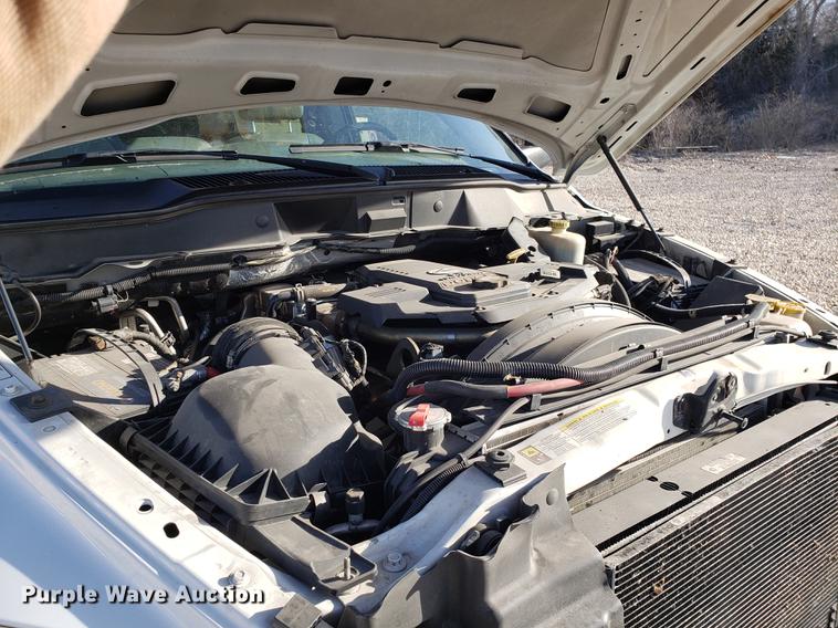 image for item EN9778 2008 Dodge Ram 5500 bucket truck