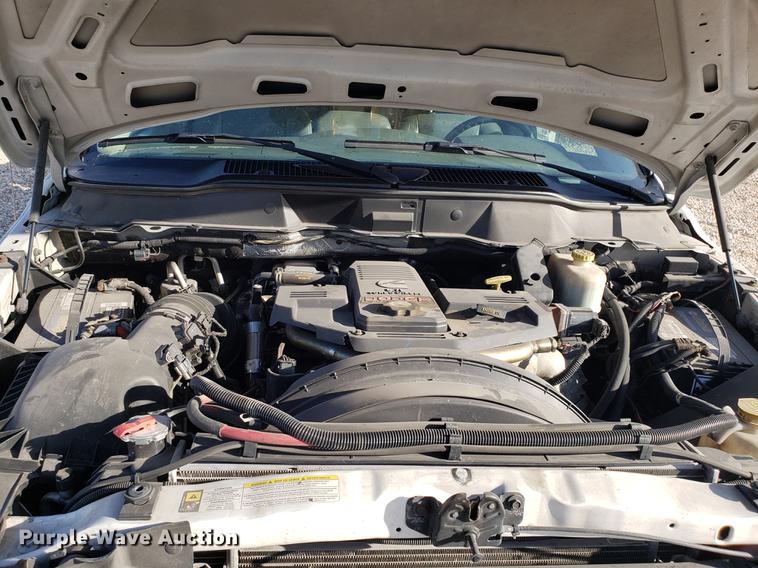 image for item EN9778 2008 Dodge Ram 5500 bucket truck