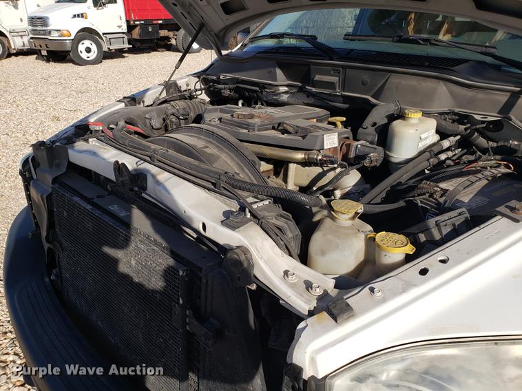 image for item EN9778 2008 Dodge Ram 5500 bucket truck