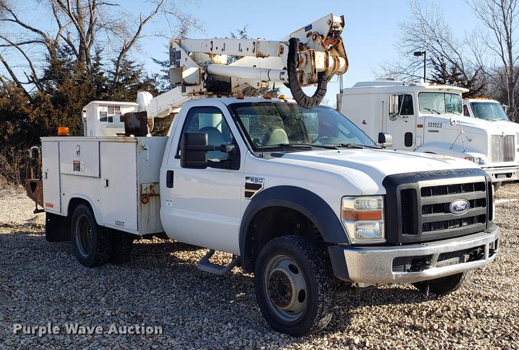 image for item EN9779 2008 Ford F550 Super Duty bucket truck