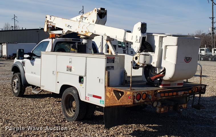 image for item EN9779 2008 Ford F550 Super Duty bucket truck