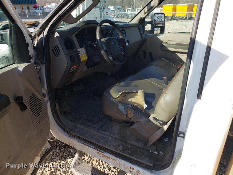 image for item EN9779 2008 Ford F550 Super Duty bucket truck