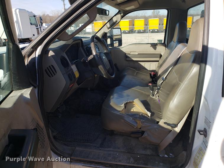 image for item EN9779 2008 Ford F550 Super Duty bucket truck
