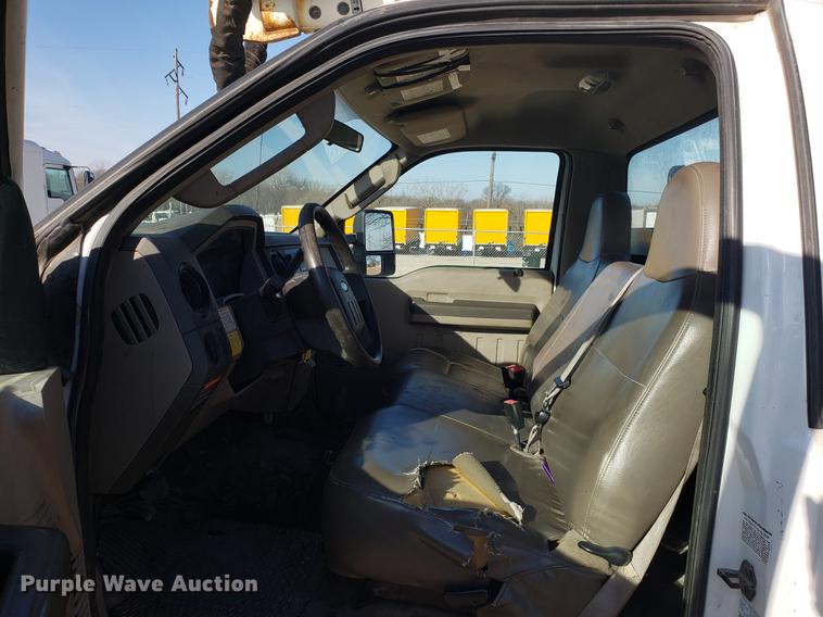 image for item EN9779 2008 Ford F550 Super Duty bucket truck