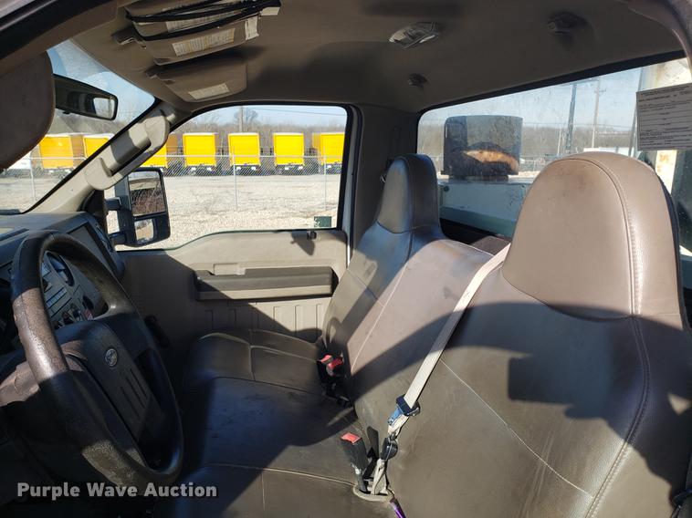 image for item EN9779 2008 Ford F550 Super Duty bucket truck