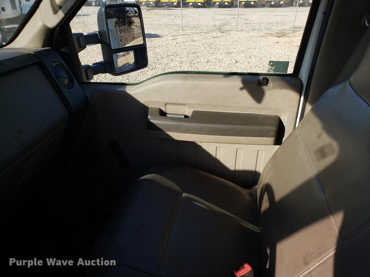 image for item EN9779 2008 Ford F550 Super Duty bucket truck