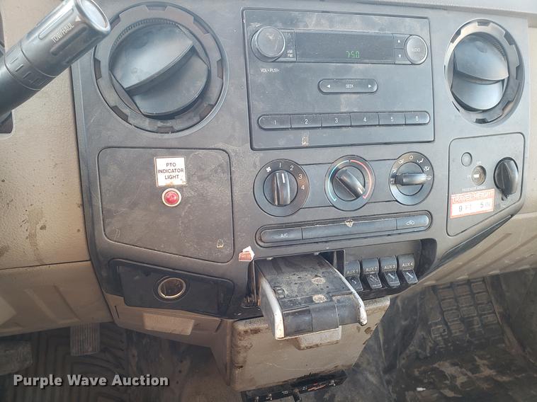 image for item EN9779 2008 Ford F550 Super Duty bucket truck