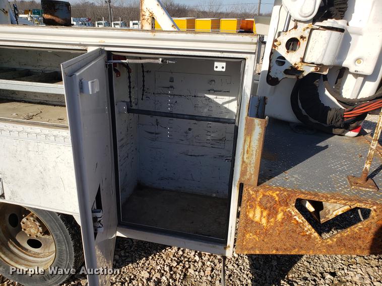 image for item EN9779 2008 Ford F550 Super Duty bucket truck