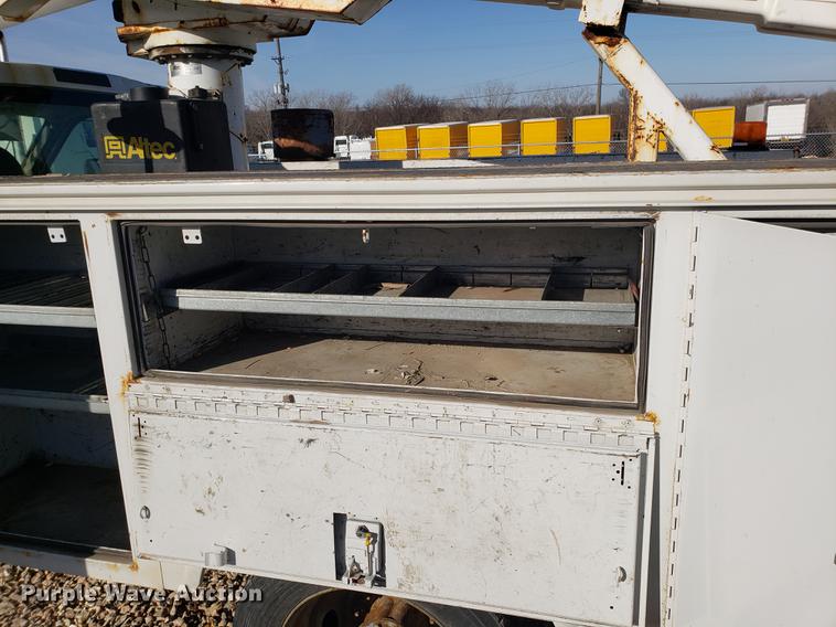 image for item EN9779 2008 Ford F550 Super Duty bucket truck