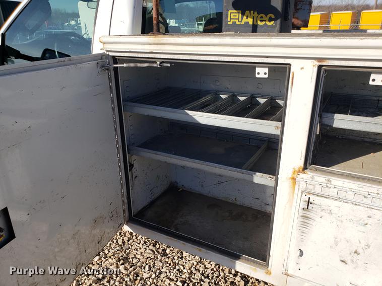 image for item EN9779 2008 Ford F550 Super Duty bucket truck