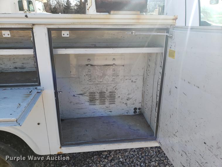 image for item EN9779 2008 Ford F550 Super Duty bucket truck