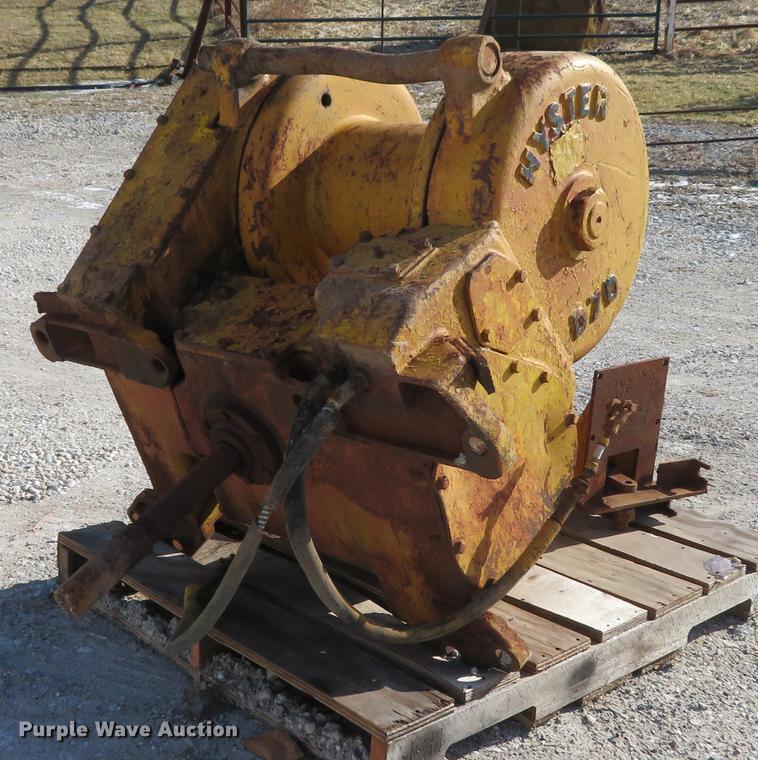 image for item EV9580 Hyster D7D winch