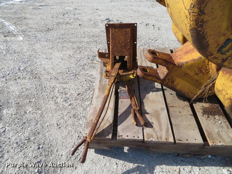 image for item EV9580 Hyster D7D winch