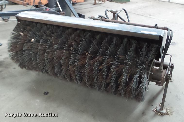 image for item EW9934 72"W skid steer broom