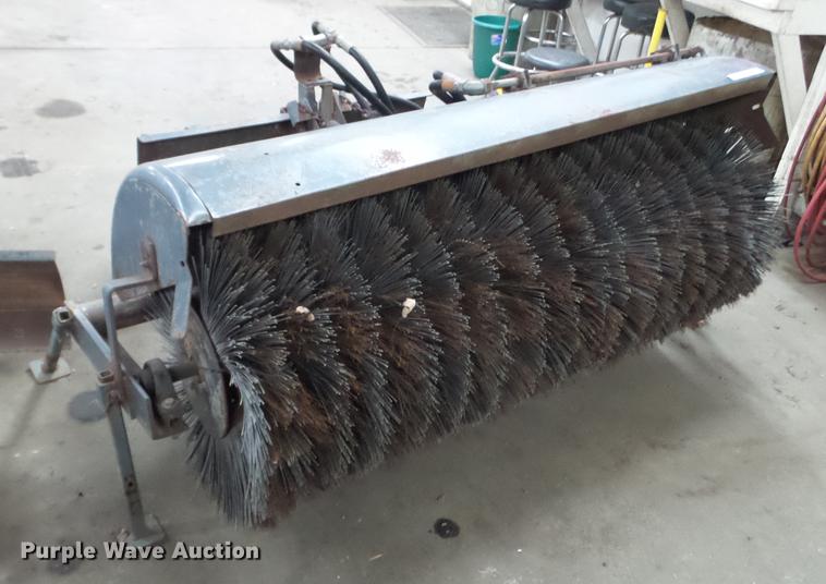 image for item EW9934 72"W skid steer broom