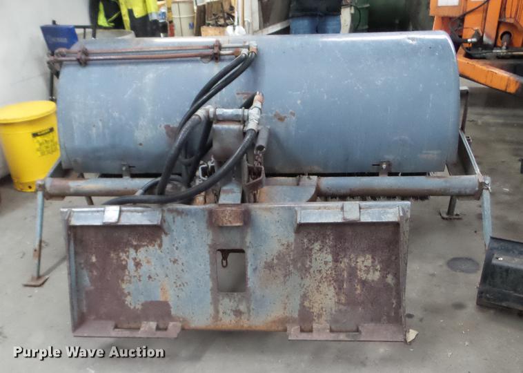 image for item EW9934 72"W skid steer broom